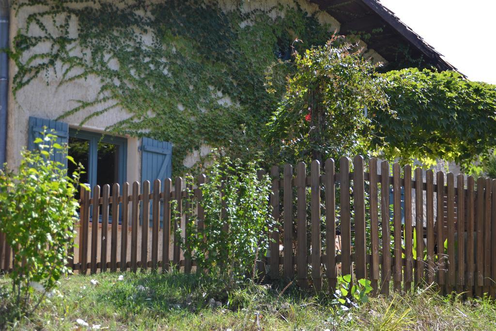 Gite Au Lac Du Gouyre Puygaillard-de-Quercy Exterior foto