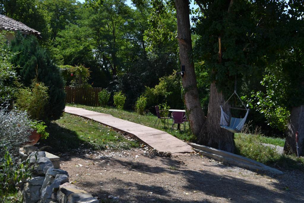 Gite Au Lac Du Gouyre Puygaillard-de-Quercy Exterior foto